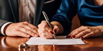 La nueva forma de mantener ocultas las relaciones de los famosos