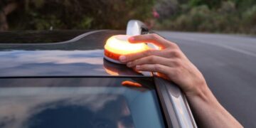 Saber si tu luz de emergencia V16 está homologada o no