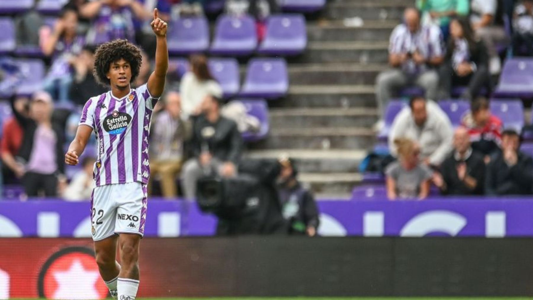 Peter Federico celebra su gol ante el Sporting
