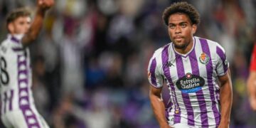 Julien Ponceau celebra el gol ante el Mirandés