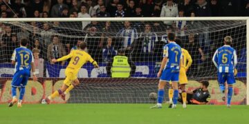 Latasa bate a Germán desde los once metros