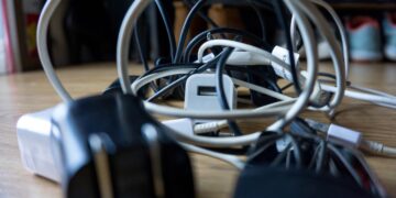 Aldi te trae la solución perfecta a la maraña de enchufes