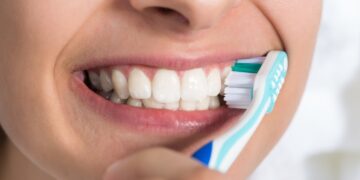 Una dentista lo confirma: este es el error común