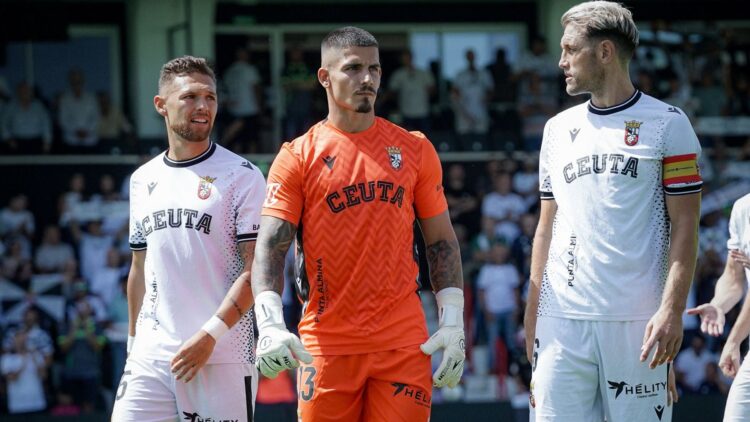 El portero del momento en LaLiga Hypermotion se llama Guille Vallejo 1 Guille Vallejo