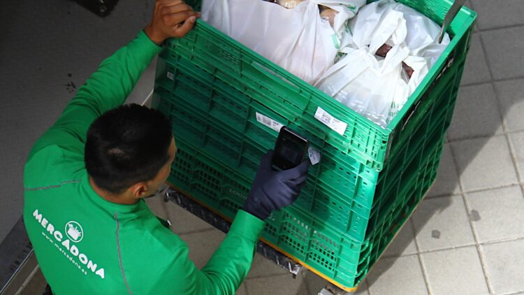 BaiJavier, experto en finanzas: "Estos 3 trucos te permitirán ahorrar dinero cuando hagas tu compra en el Mercadona" 1 Ahorrar dinero cuando hagas tu compra en el Mercadona