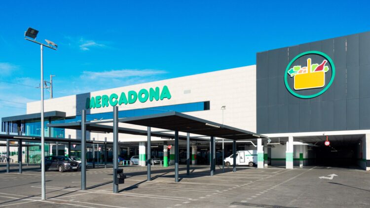 Ni Burguer King ni McDonald's: Mercadona arrasa con esta hamburguesa premium que te hará decir adiós al fast food 1 Mercadona arrasa con esta hamburguesa premium