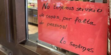 Un bar deja de servir cenas, lo achacan a "las paguitas"