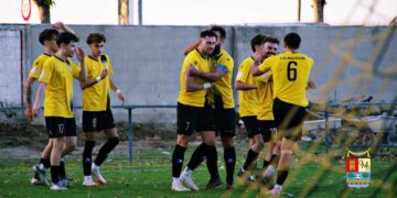El Mojados celebra un gol de Colino | Tercera RFEF