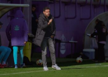 Javi Baraja ante el Coruxo