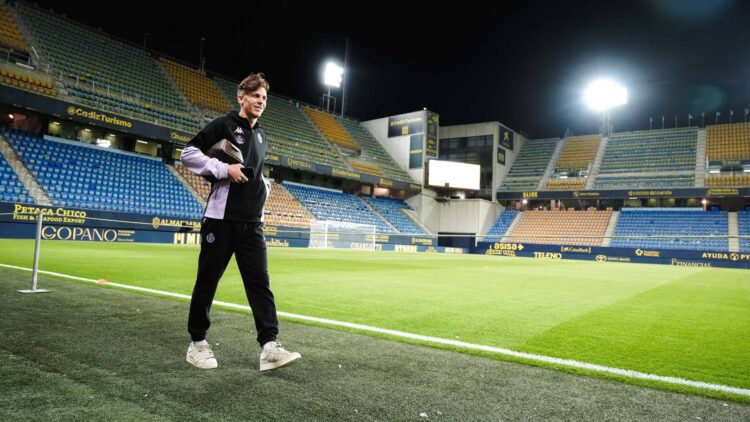 Alejo, insultado en Cádiz: LaLiga lo denuncia 1 Iván Alejo, en el Nuevo Mirandilla, estadio del Cádiz CF