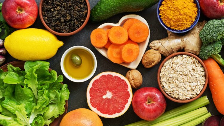 Ni pincho de tortilla ni croissant: los nutricionistas recomiendan estos 3 alimentos para calmar el hambre a media mañana 1 Recomiendan estos 3 alimentos para calmar el hambre