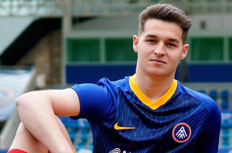 Mika Mármol Andorra