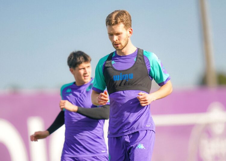 Muchos curiosos en Los Anexos para despedir 2025 4 Erlien Entrenamiento