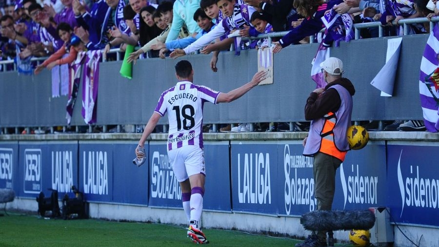 El Pucela saca el martillo fuera año y medio después 2 Escudero, Amorebieta